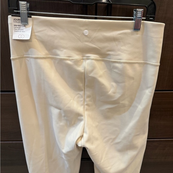 NWT CALIA Women's Sculpt Flare Leg Pants - Chantilly Size L - Picture 3 of 10